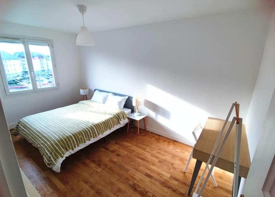 Appartement 76M2 Lumineux Centre Ville Garage Prive 3Ieme Etage Sans Ascenseur Fougères Eksteriør billede